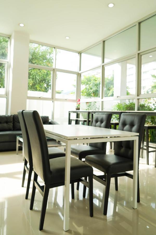 Roomquest Bangkok Sukhumvit 50 Ngoại thất bức ảnh