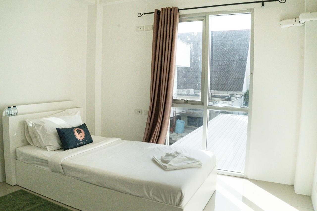 Roomquest Bangkok Sukhumvit 50 Ngoại thất bức ảnh